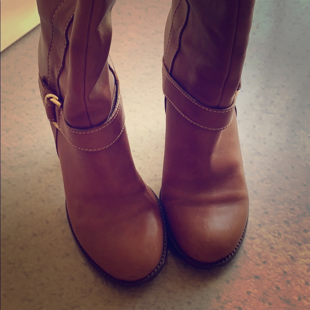 Preloved boots.